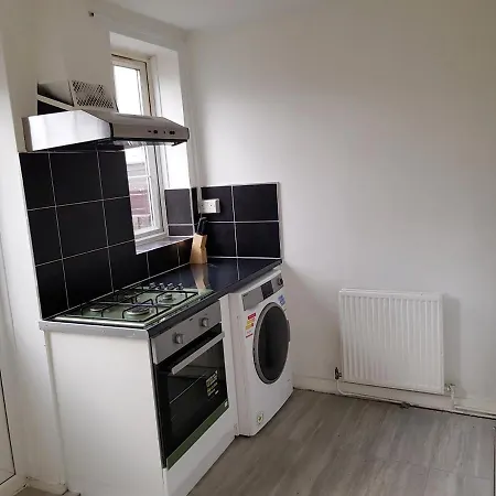 Barnfield Place Edgware Buitenkant foto