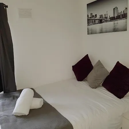 Barnfield Place Edgware Buitenkant foto
