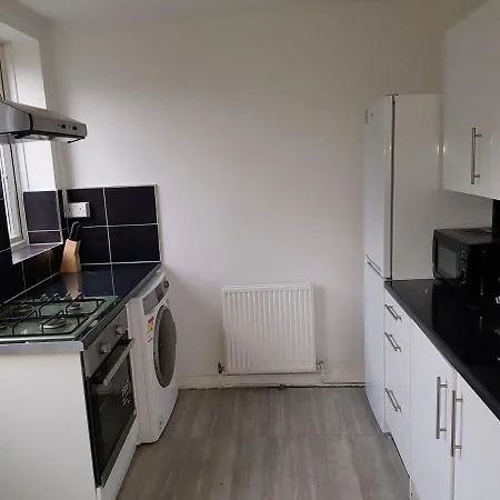 Barnfield Place Edgware Buitenkant foto