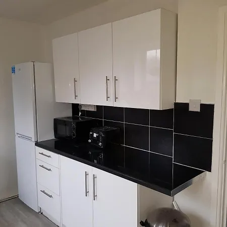 Barnfield Place Edgware Buitenkant foto