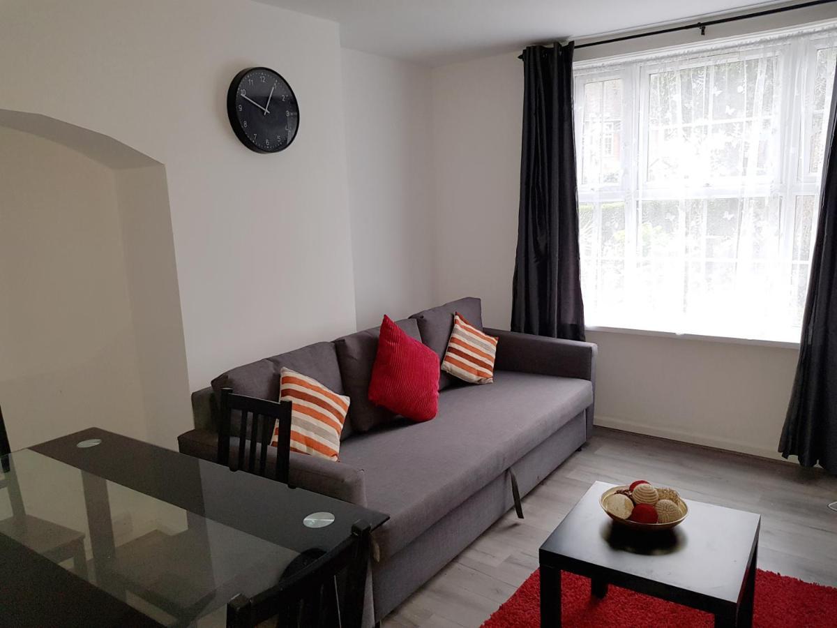 Apartment Barnfield Place